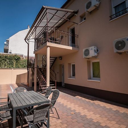 Mokka Apartman Szeged Exteriör bild