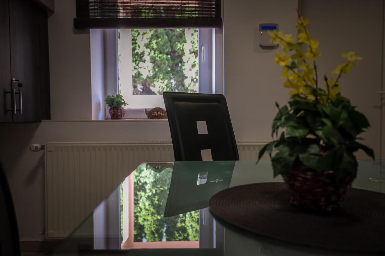 Mokka Apartman Szeged Exteriör bild