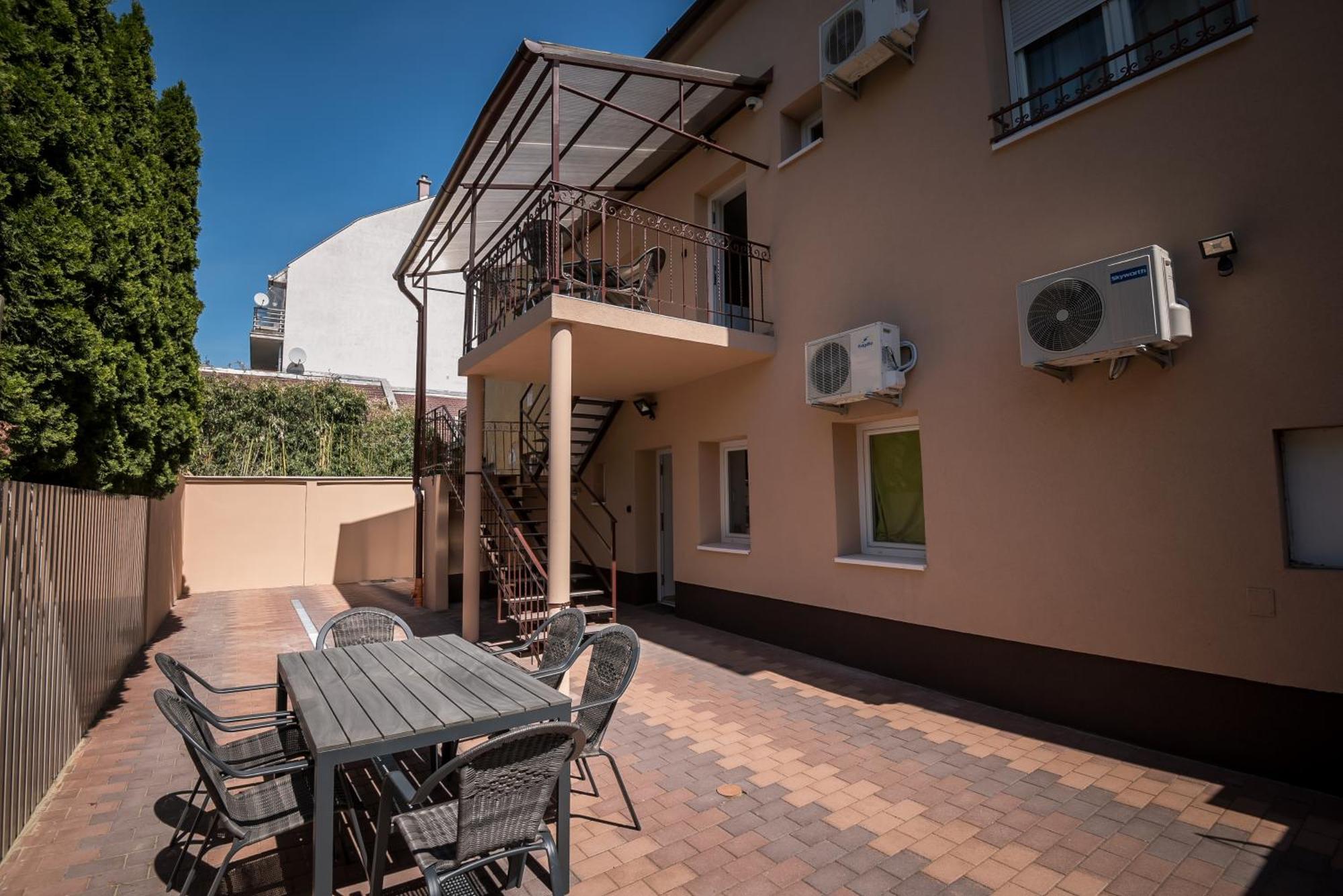 Mokka Apartman Szeged Exteriör bild