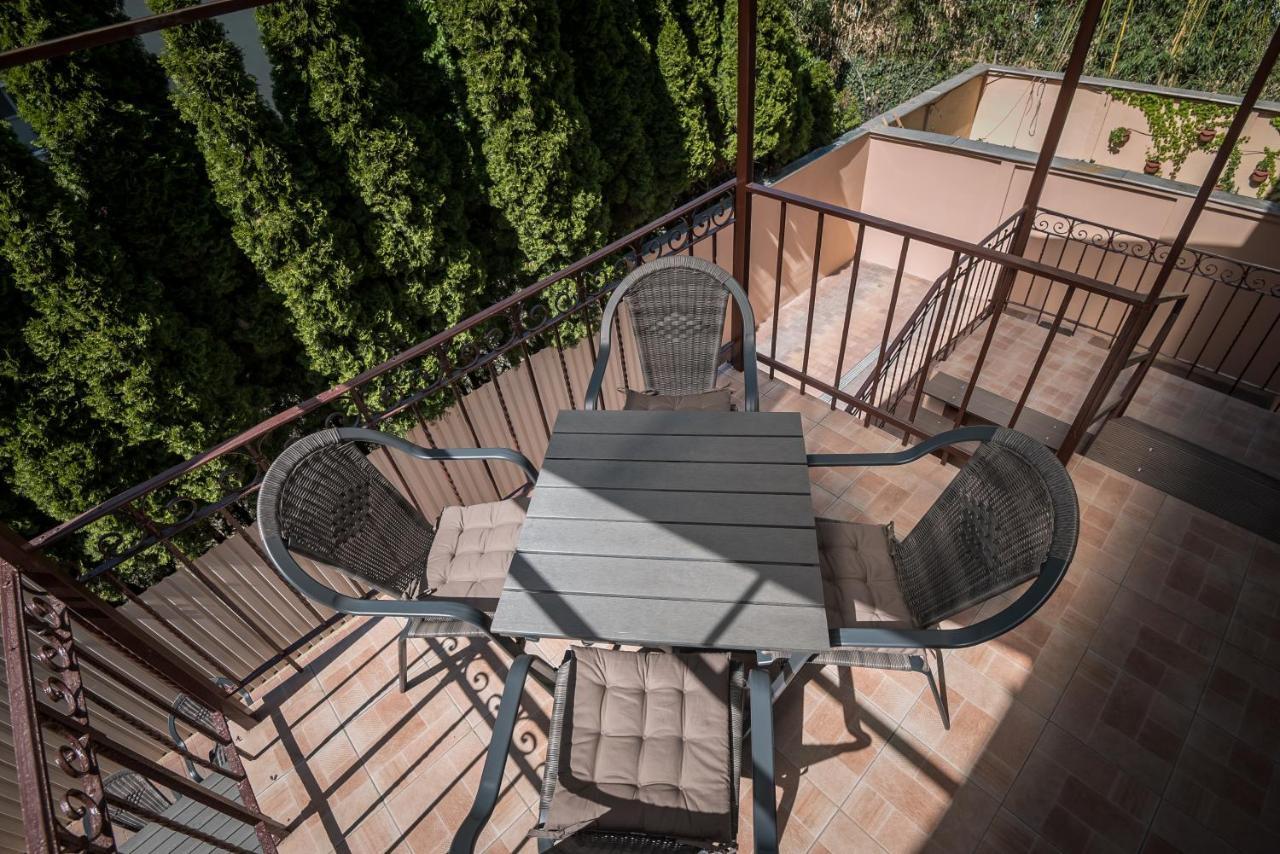 Mokka Apartman Szeged Exteriör bild