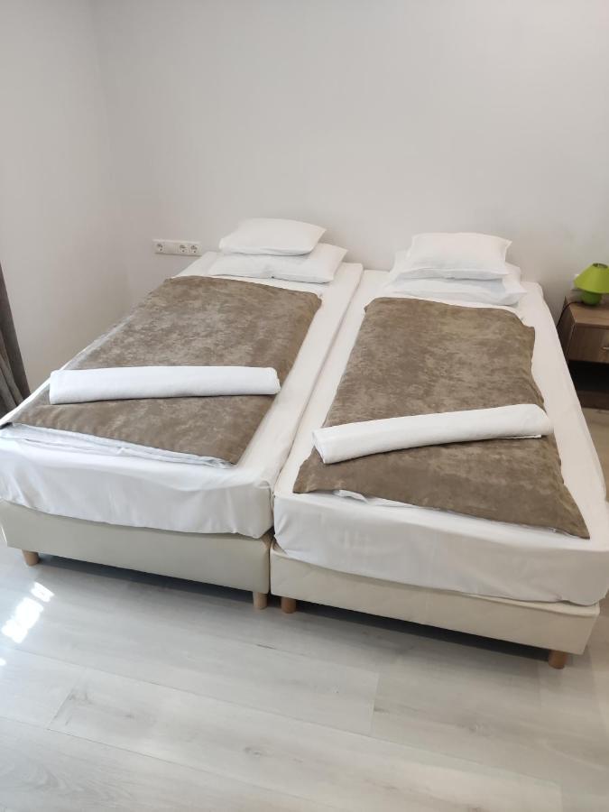 Mokka Apartman Szeged Exteriör bild
